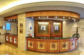 Monarch Plaza Hotel
