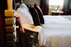 The Ashbourne Hotel, BW Signature Collection