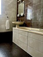 The Ashbourne Hotel, BW Signature Collection