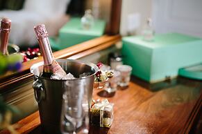 The Ashbourne Hotel, BW Signature Collection