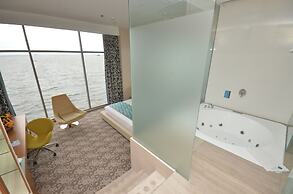 Hotel H2O