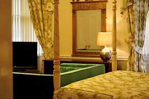 The Royal Hotel