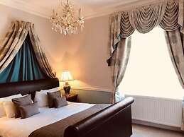 The Royal Hotel