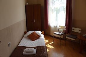 Station Aparthotel