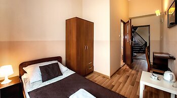 Station Aparthotel