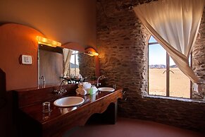 Le Mirage Resort and Spa