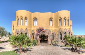 Le Mirage Resort and Spa