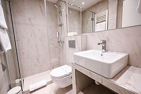 Garni Hotel Le Petit Piaf
