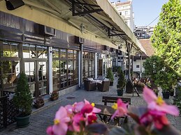 Garni Hotel Le Petit Piaf