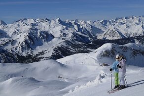 Hotel Val De Neu