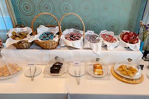 Alexis Hotel