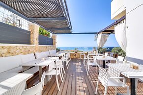 Alexis Hotel
