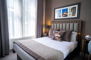 Number 10 Hotel
