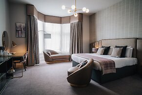 Number 10 Hotel