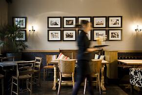 The George Hotel