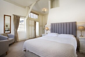 The George Hotel
