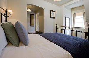 Royal Hotel