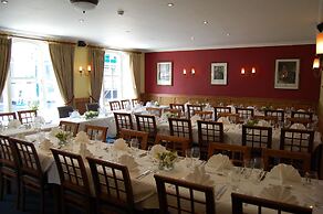 Royal Hotel