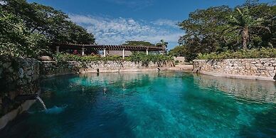 Hacienda Santa Cruz