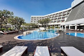 The Cha-am Methavalai Hotel