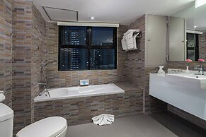 Jomtien Palm Beach Hotel And Resort