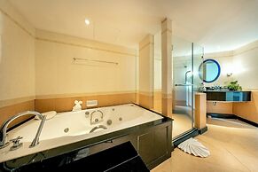 Jomtien Palm Beach Hotel And Resort