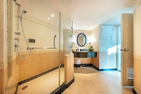 Jomtien Palm Beach Hotel And Resort