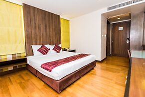 Bally Suite Silom