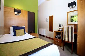 Acorn Hotel