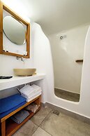 Amaze Suites