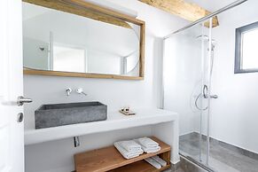 Amaze Suites