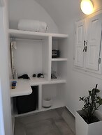 Amaze Suites