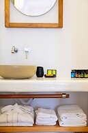 Amaze Suites