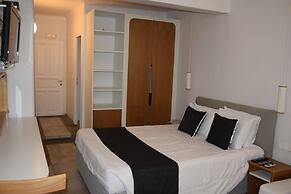 Amaze Suites