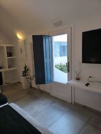 Amaze Suites