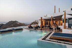 Amaze Suites