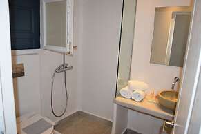 Amaze Suites