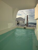 Amaze Suites
