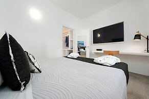 Amaze Suites