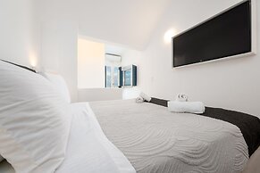Amaze Suites
