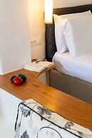 Amaze Suites