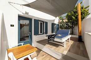 Amaze Suites