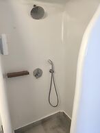 Amaze Suites