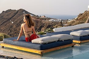 Amaze Suites