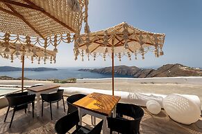 Amaze Suites
