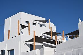 Amaze Suites