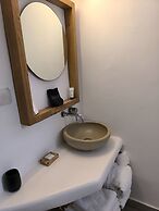 Amaze Suites
