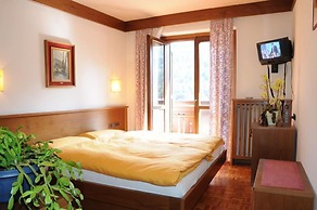 Hotel Carlone