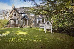 Cedar Manor