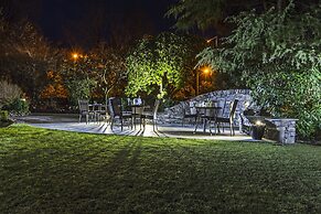 Cedar Manor